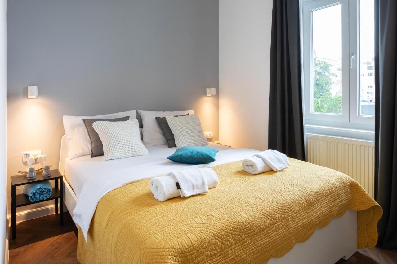 Modern And Design Apartment Near The Main Square Zagreb Luaran gambar
