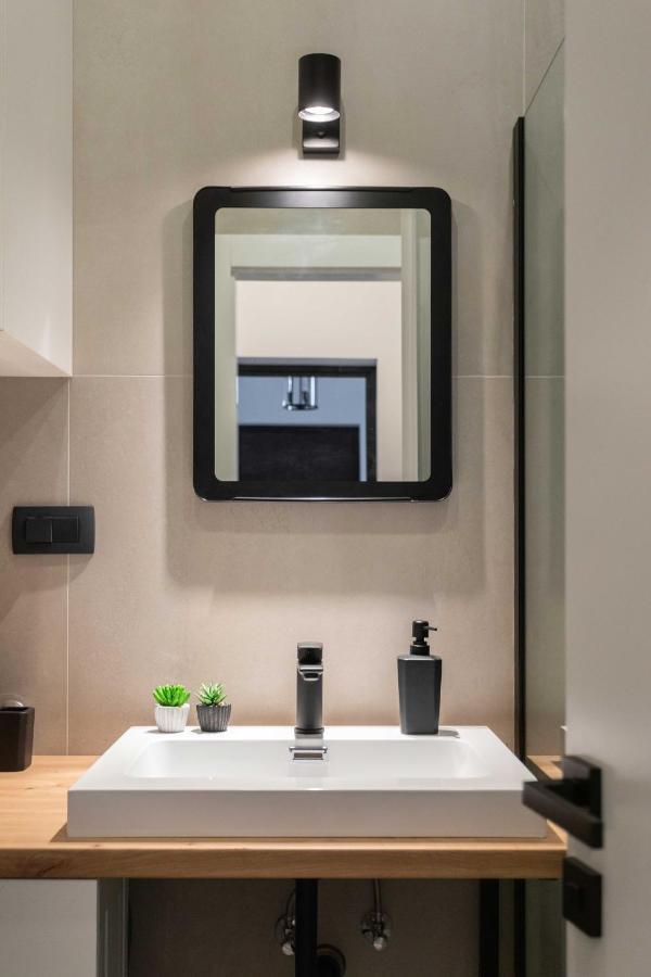 Modern And Design Apartment Near The Main Square Zagreb Luaran gambar