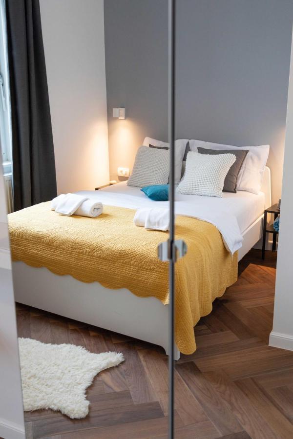 Modern And Design Apartment Near The Main Square Zagreb Luaran gambar