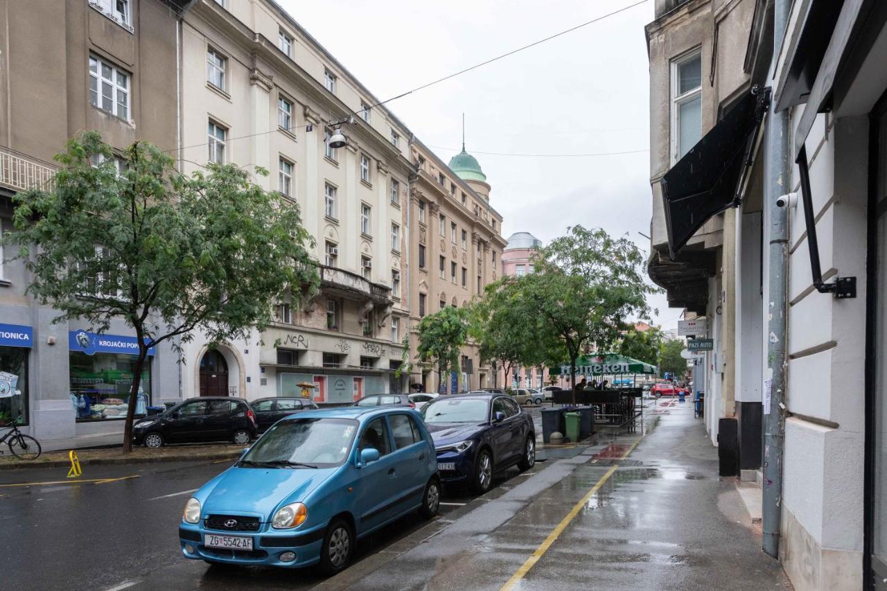 Modern And Design Apartment Near The Main Square Zagreb Luaran gambar